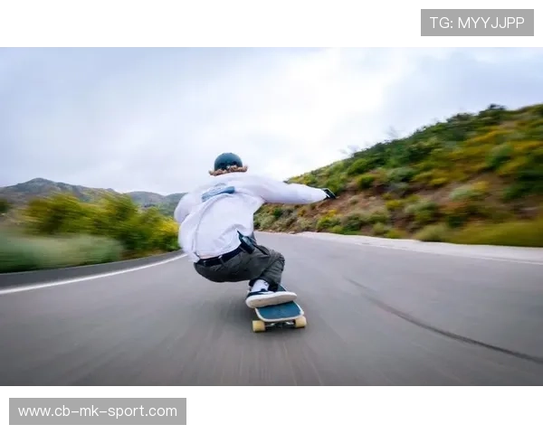 长板滑行比赛：风驰电掣的青春赛道，长板滑行技巧